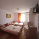 게스트하우스 Soba Dujakovic Banja Vrucica