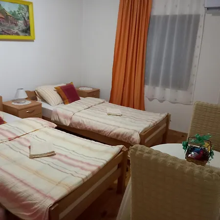 Soba Dujakovic 招待所 Banja Vrucica